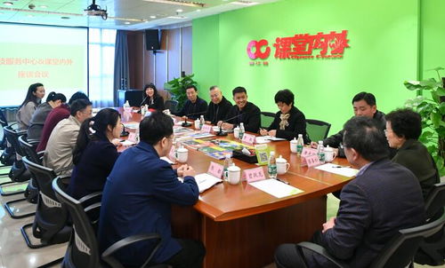 市科協科技服務中心走進課堂內外，深化重慶科技服務合作交流